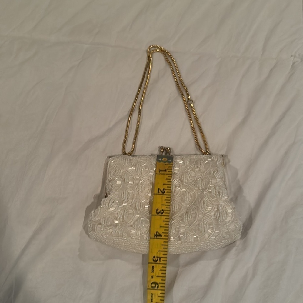 Ed B Robinson white pearl clutch. Handmade in Hong Kong - Picture 7 of 9
